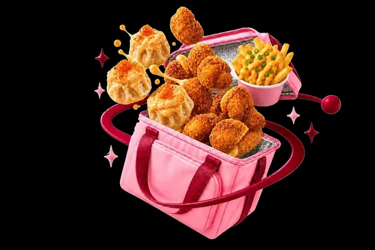 Tas delivery SweetPop dengan dimsum, crispy bites, dan loaded fries